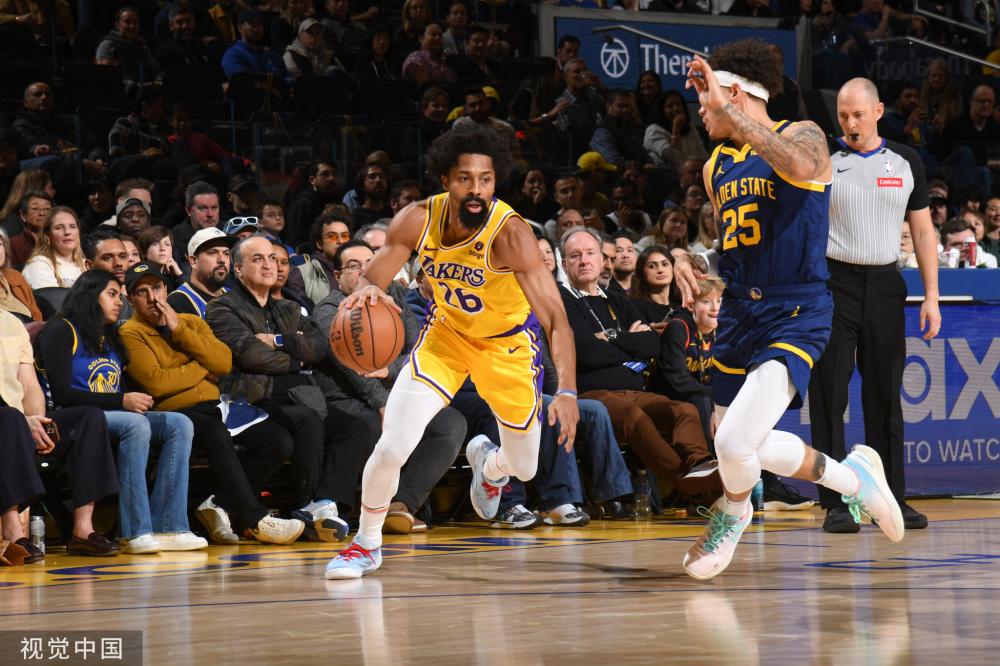 他不断地将 他不断地将