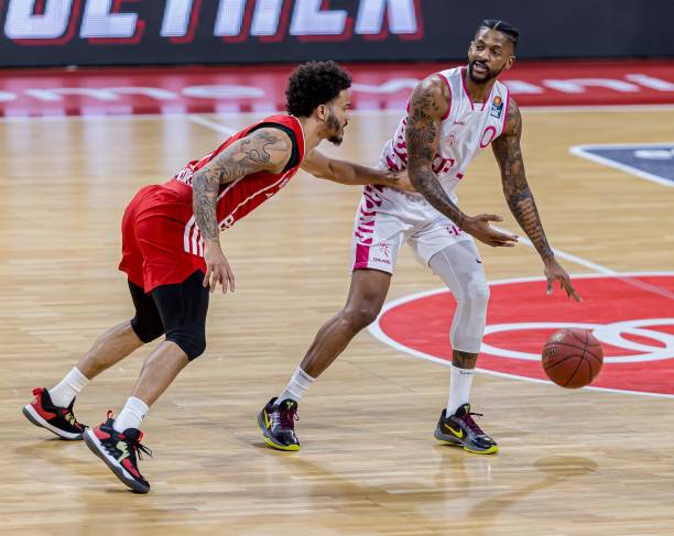 锋线乏力 锋线乏力