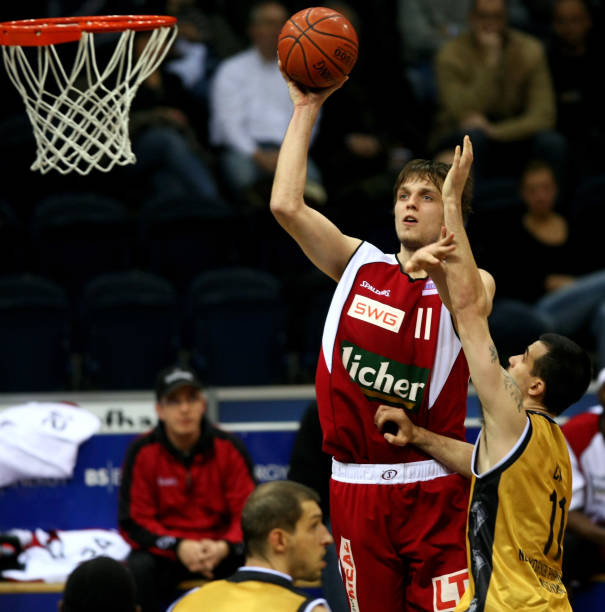 他的团队策 他的团队策