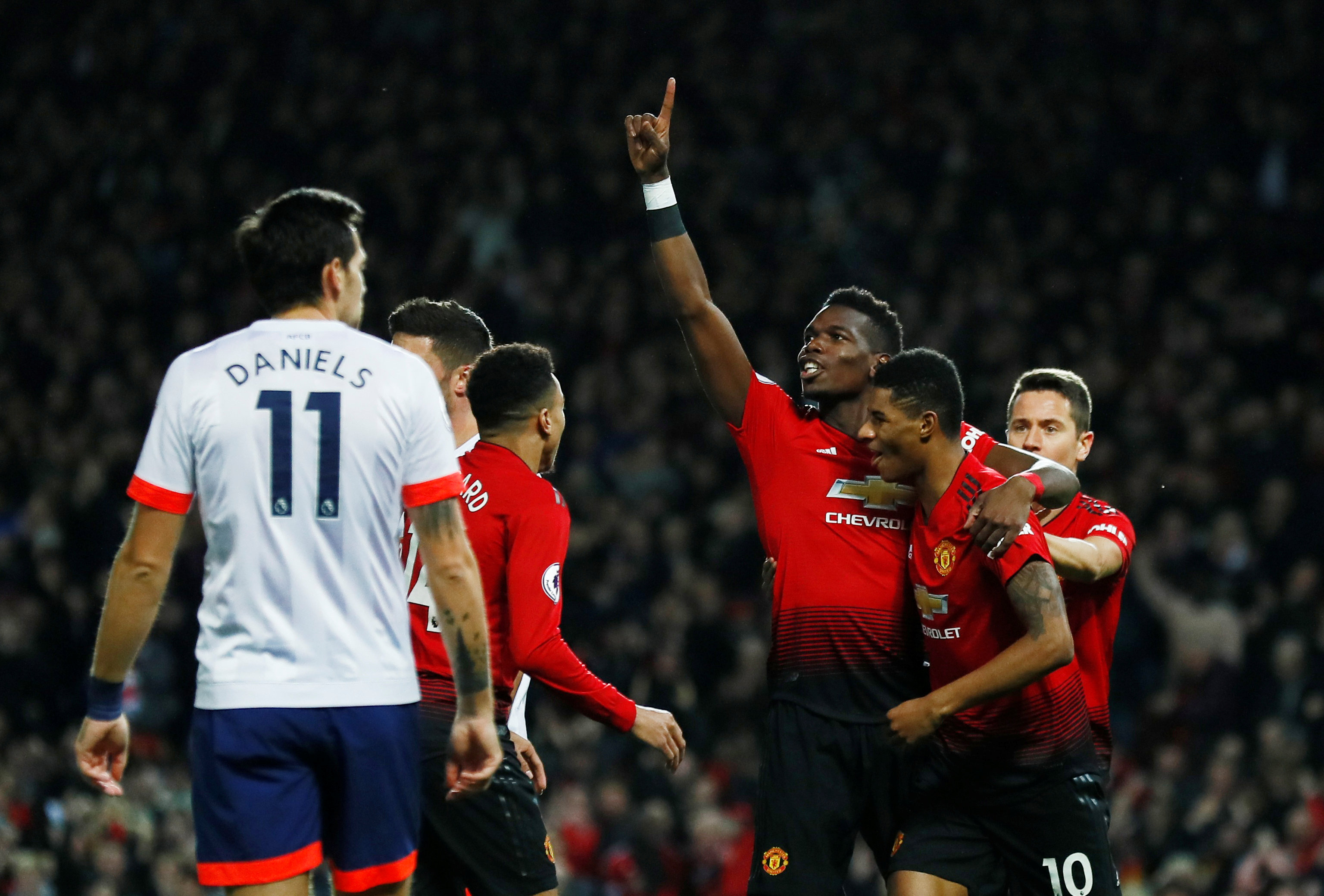 他以娴熟的 他以娴熟的