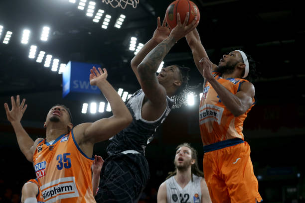 添砖加瓦 添砖加瓦