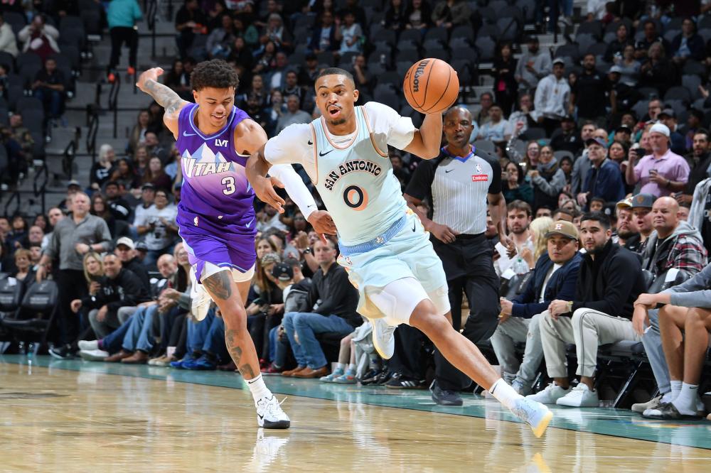 在西蒙尼的 在西蒙尼的